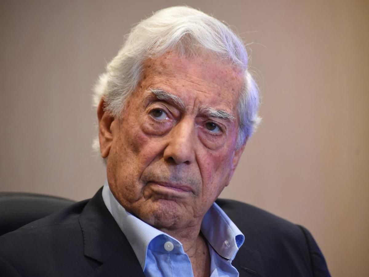 Mario Vargas Llosa Su biografía SensaCine mx