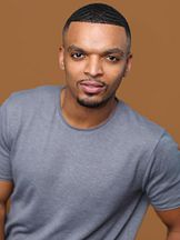 foto de Myles Bullock