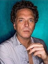 foto de Josh Quong Tart