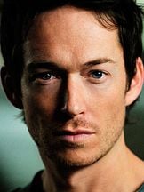 foto de Simon Quarterman