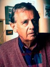 foto de Warren Frost