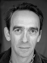 foto de Adrian Schiller