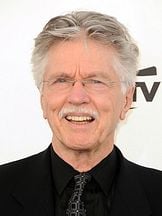 foto de Tom Skerritt