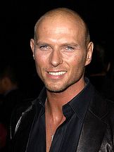foto de Luke Goss