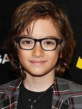 foto de Azhy Robertson