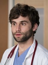 foto de Jake Borelli