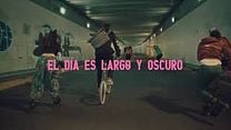 imagen de 'El día es largo y oscuro' - Tráiler Oficial