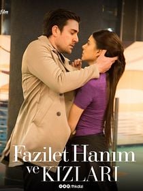 La señora Fazilet y sus hijas