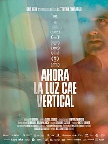 imagen de 'Ahora la luz cae vertical' - Tráiler Oficial