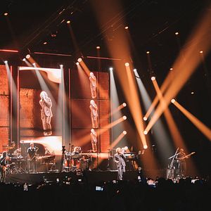 Foto Holding Back the Years: 40 Years of Simply Red en Vivo desde Santiago