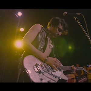 Foto Los PEOPLE IN THE DRAGON