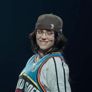 Foto Billie Eilish - Hit Me Hard and Soft: El Tour en 3D