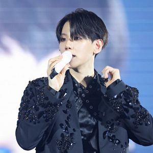 Foto BAEKHYUN: Lonsdaleite [dot] IN CINEMAS