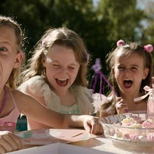 Foto Buena Suerte, Diviértete, No Mueras