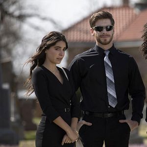 Foto Murder & Matrimony