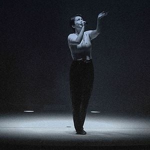 Foto Mitski : The Land