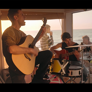 Foto Los PEOPLE IN THE DRAGON