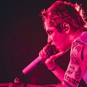 Foto ONE OK ROCK Detox Japan Tour 2025 At Nissan Stadium In Cinemas