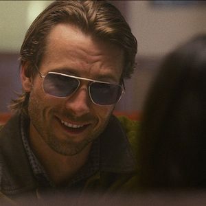 Foto Cómplices del engaño