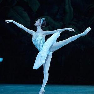 Foto Ballet El Lago De Los Cisnes