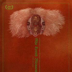 Foto She Loved Blossoms More