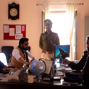 Foto Solitaria es la noche: Los crímenes de la familia Bansal