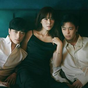 Foto Nothing Uncovered