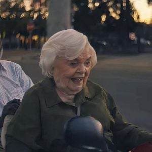 Foto Thelma: Una Abuela En Acción