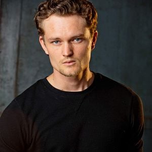 Foto Brennan Keel Cook