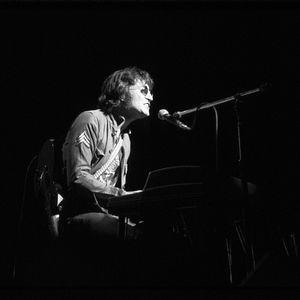 Foto Power To The People : John & Yoko Live In NYC