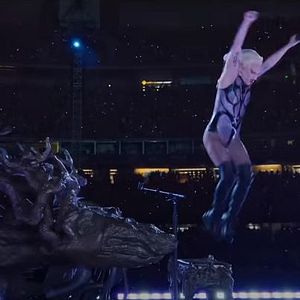 Foto Chromatica Ball