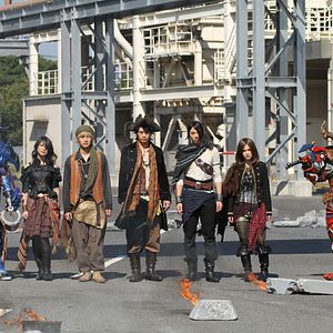 Foto Tokumei Sentai Go-Busters vs. Kaizoku Sentai Gokaiger: The Movie