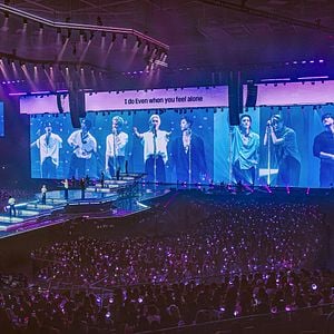 Foto Stray Kids World Tour <RUN IT> LIVE VIEWING