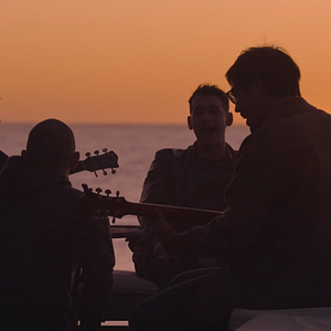 Foto Los PEOPLE IN THE DRAGON