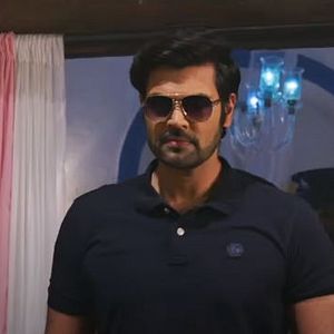 Foto Sattam En Kaiyil