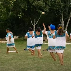 Foto Las Amazonas de Yaxunah