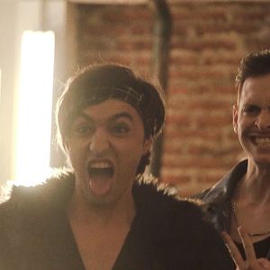 Foto Los PEOPLE IN THE DRAGON