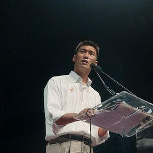 Foto Breaking the Cycle