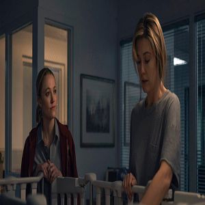 Foto La mano que mece la cuna