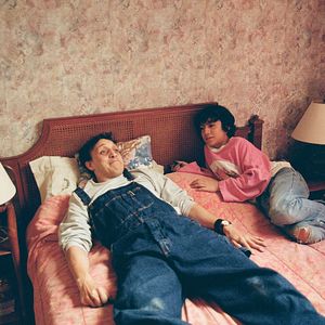 Foto 6 Meses en el edificio rosa con azul