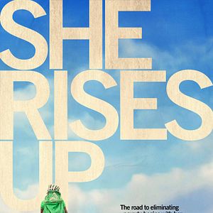 Foto She Rises Up