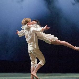 Foto Ballet El Lago De Los Cisnes