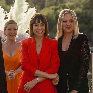 Foto Todos los lados de la cama