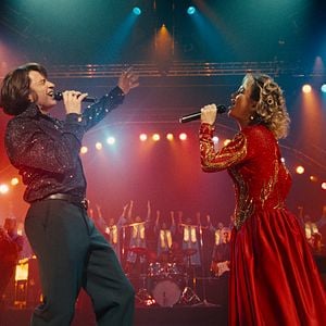 Foto Song Sung Blue: Sueño Inquebrantable