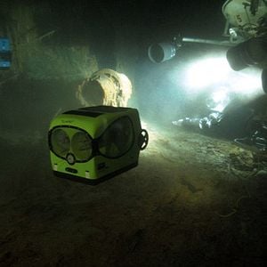 Foto Ghosts of the Abyss