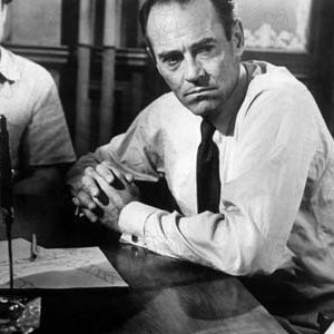 Foto 12 hombres en pugna