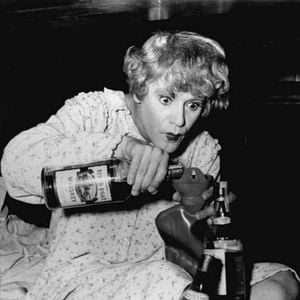 Foto Con faldas y a lo loco