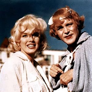 Foto Con faldas y a lo loco