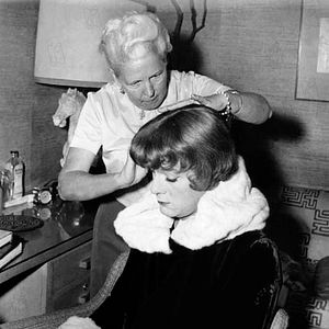 Foto Con faldas y a lo loco