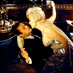 Foto Con faldas y a lo loco